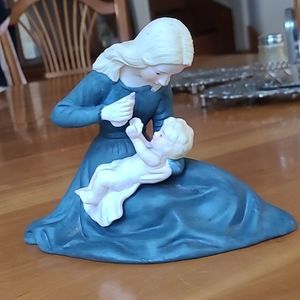 Vintage Midcentury Madonna Mother & Child Blue Figurine Sanmyro Taiwan